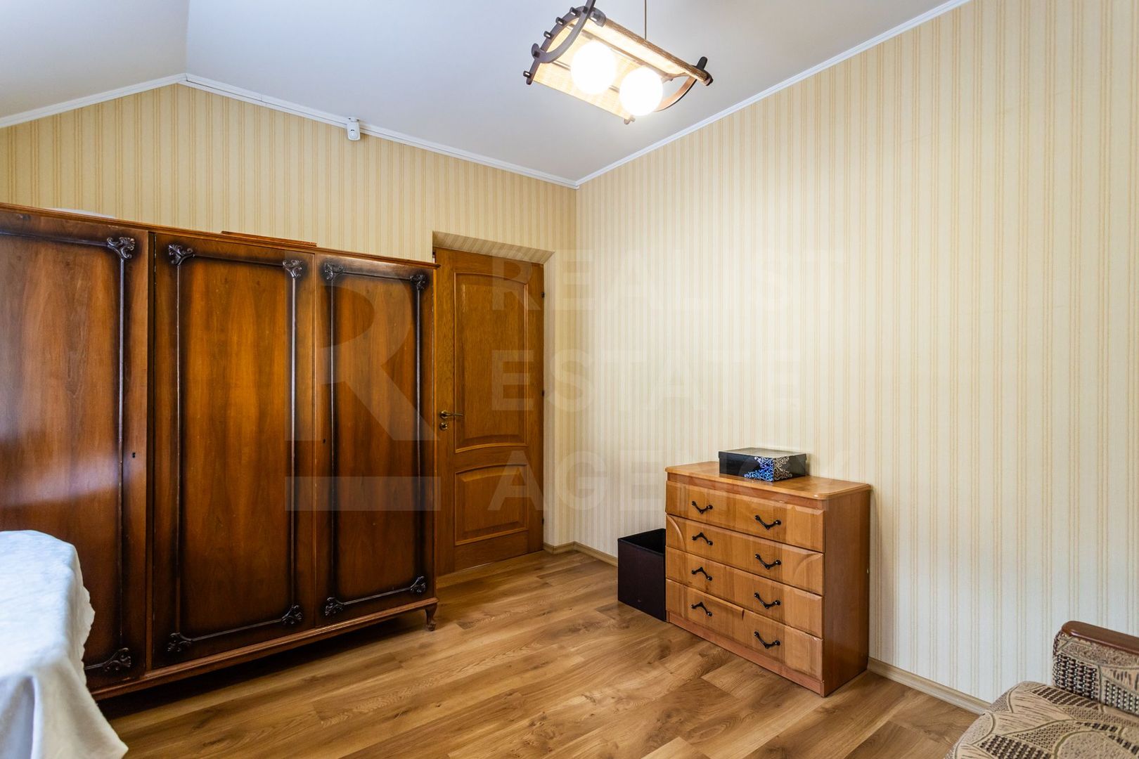 Vânzare, casă, 3 nivele, 200 mp + 10 ari, str. Gura Văii, Rîșcani - Poză 18