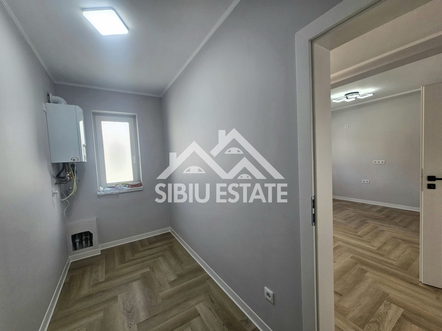 Casa gata de mutare,  finisata, curte mare amenajata Selimbar - Poză 7
