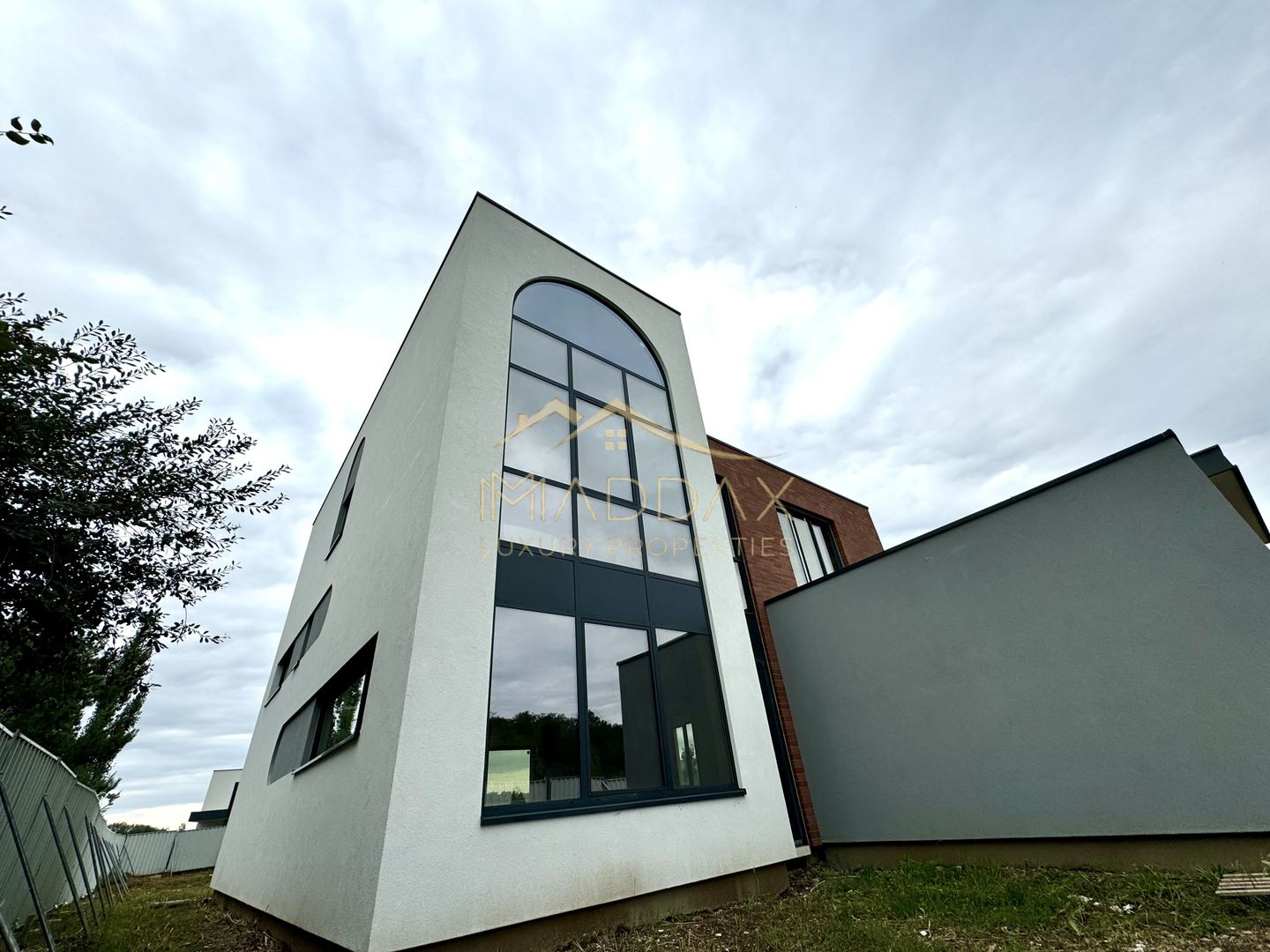 Masterpiece ARK VILLA *863SQM of land* / 309SQM built / Balotesti - Poză 2