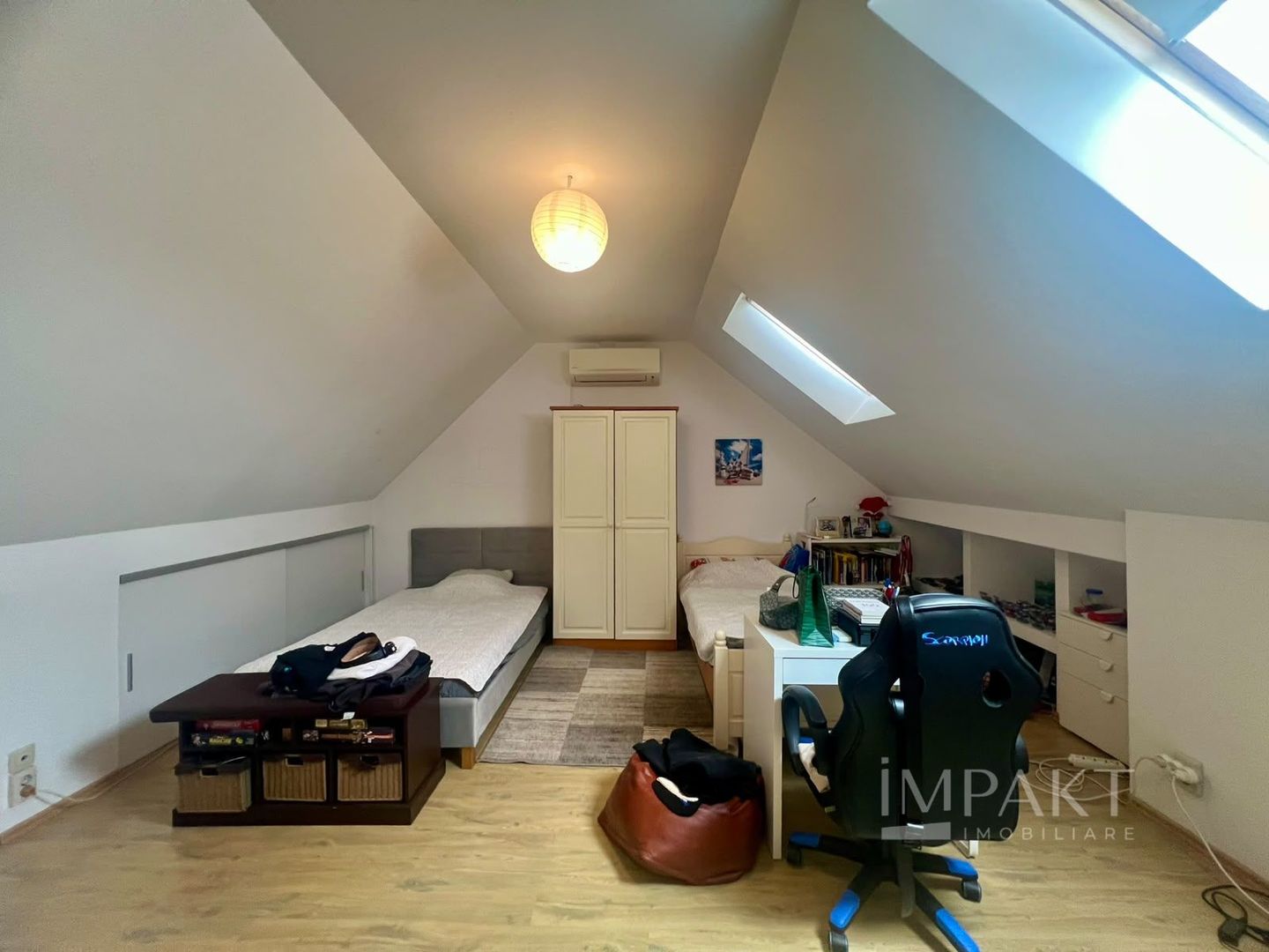 Apartament spatios cu 3 camere pe strada privata - Poză 4