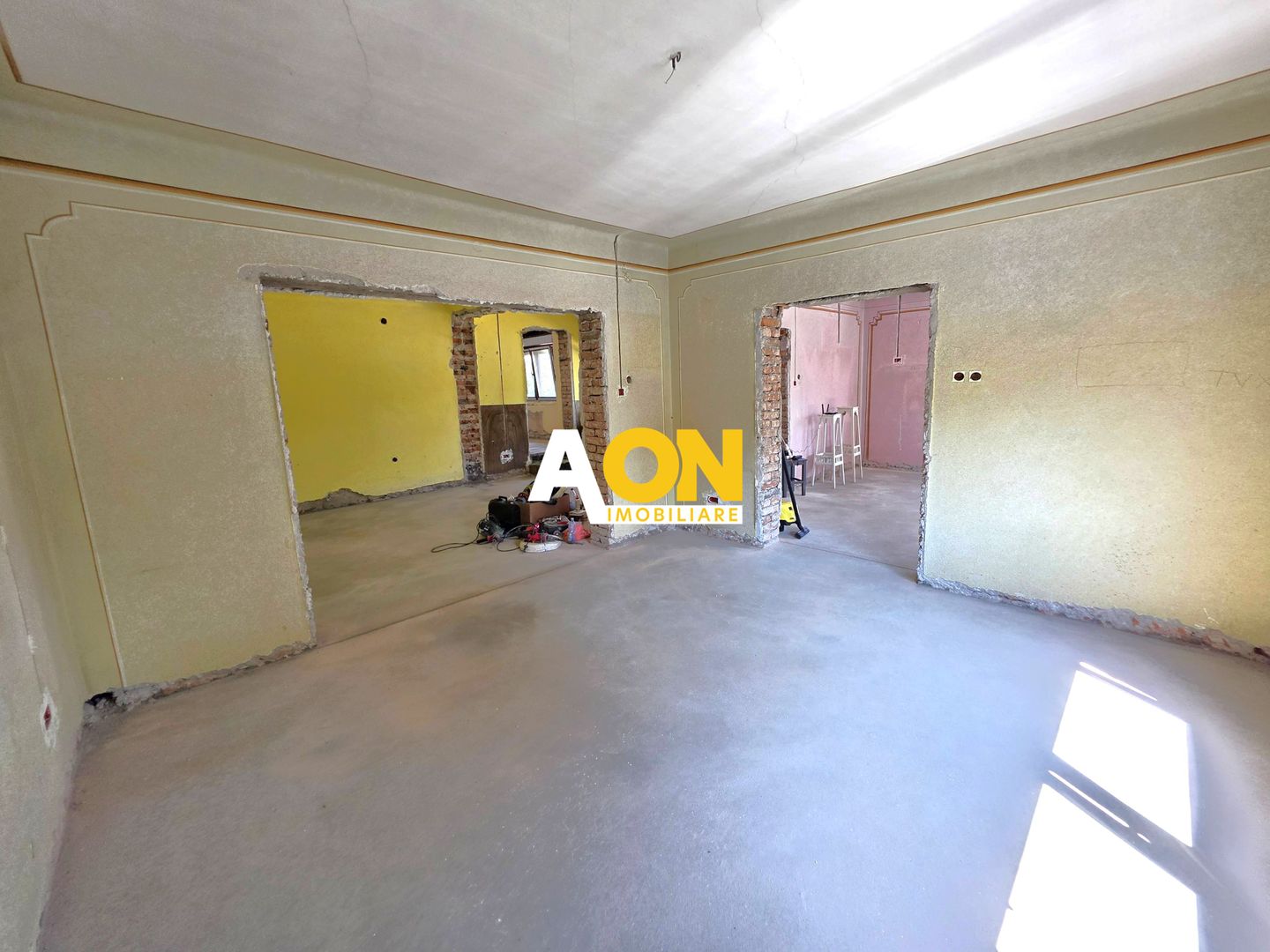 Casă semifinisată, 4 camere, 350 mp teren, la asfalt, zona Centru - Poză 8