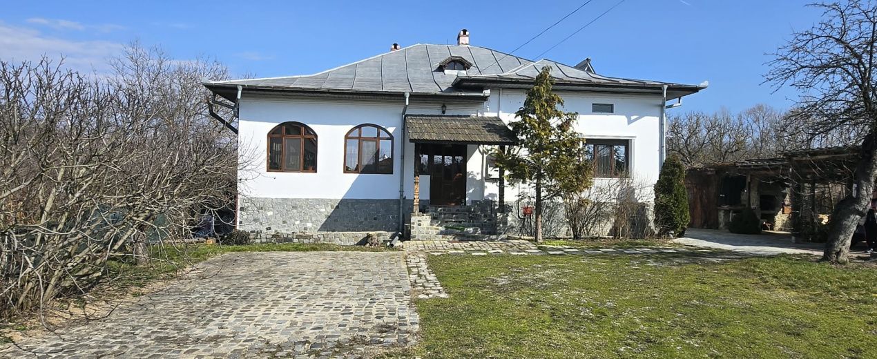 Proprietate de excepție în Lelești – la doar 8 km de Târgu Jiu - Poză 1