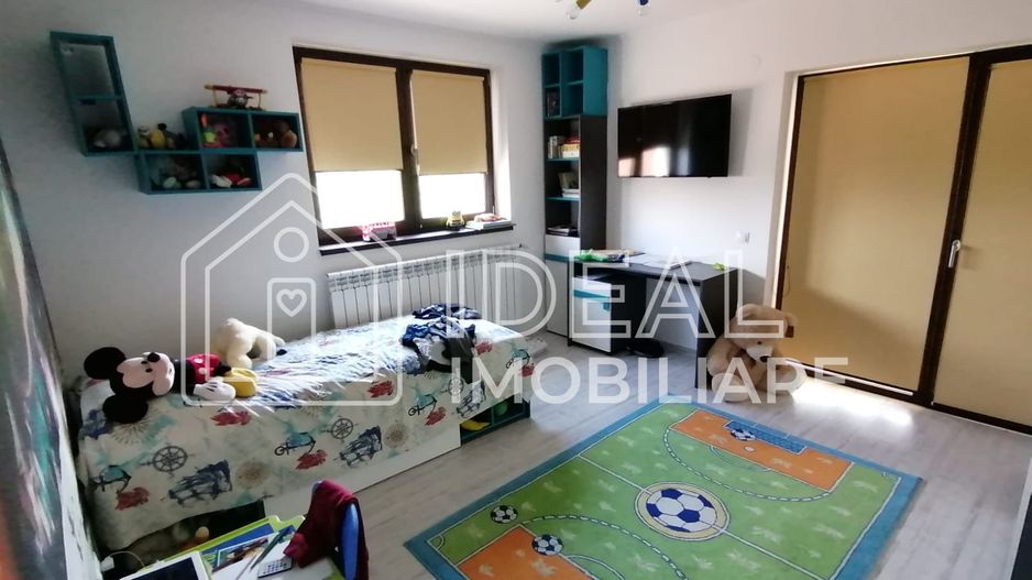 Casa moderna cu 4 camere, La  CHEIE in Poplaca - Poză 7