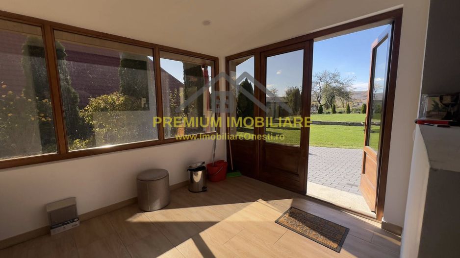 Casa de vanzare la 13 km de Onesti - Poză 11