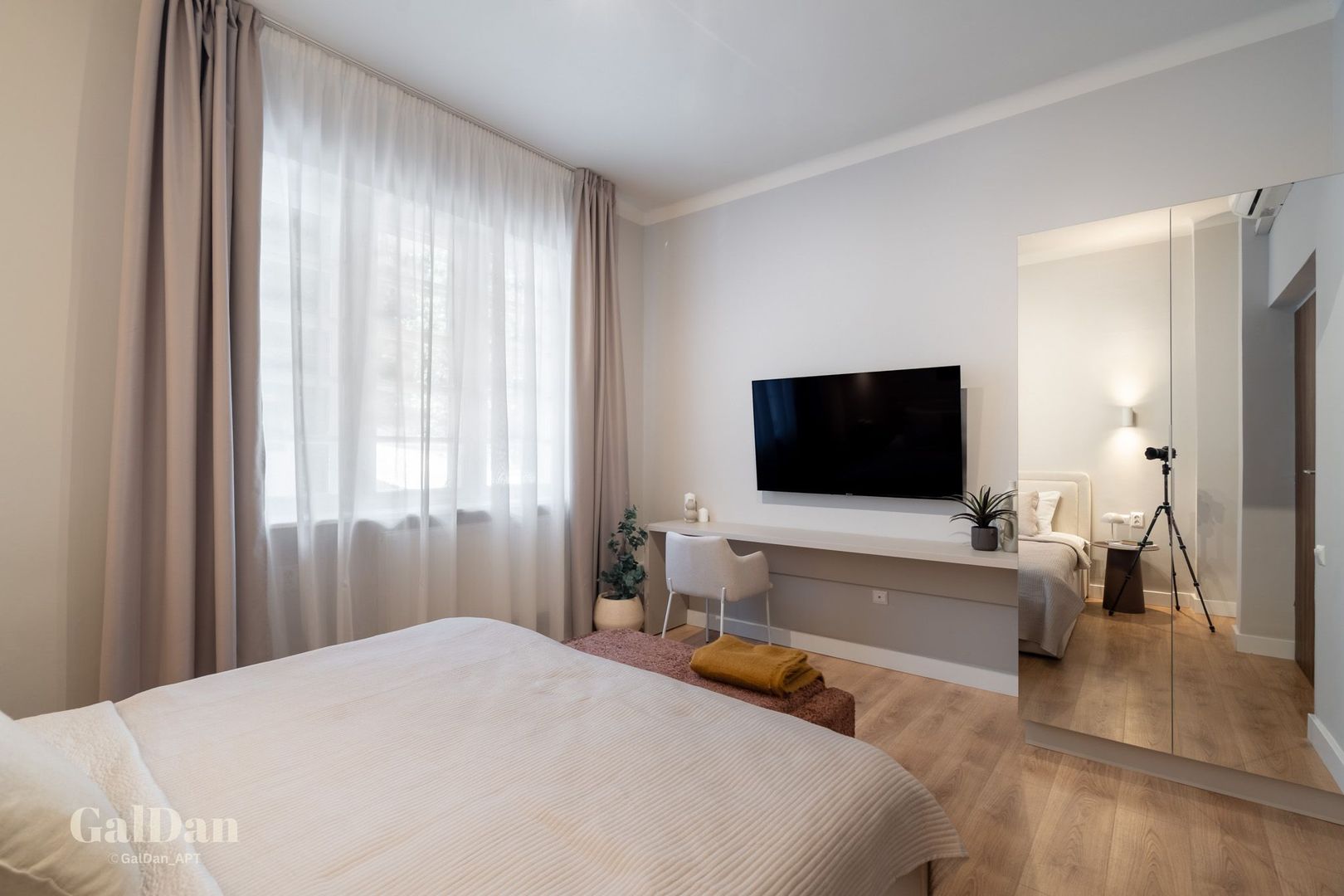 Apartament Premium cu 4 Camere | Ultracentral | GalDan Apartments - Poză 19