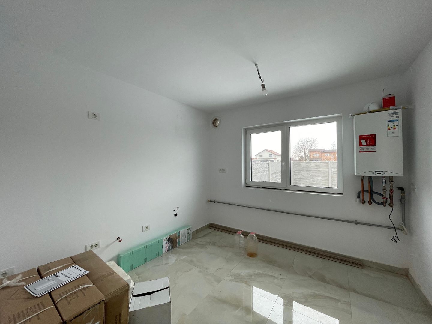 Duplex 4 camere - aproape de drumul principal - Mosnita Noua - Poză 4