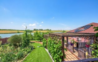 Vila premium,  superpret la 30 min de capitala- vedere/acces la lac!