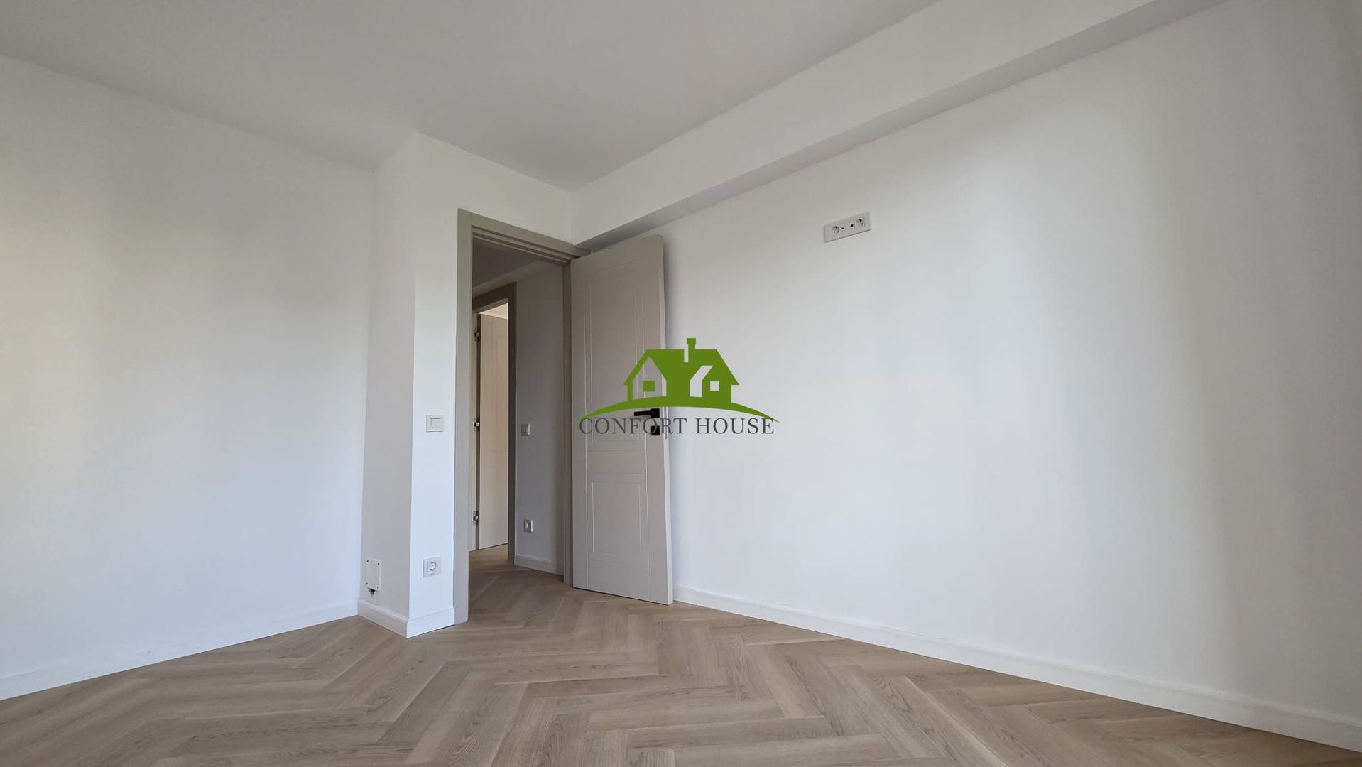 Ap.3 Camere la Etaj 1,Bloc 2026, cartier Traian-Cecilia Storck , Rm.VL - Poză 7