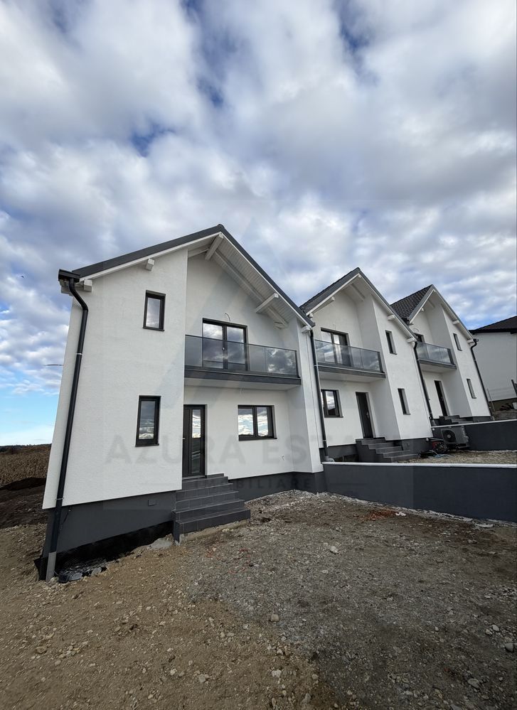 Casa modern 4 camere 2 bai 118.5 mp utili si teren 400 mp in Sura Mare - Poză 3