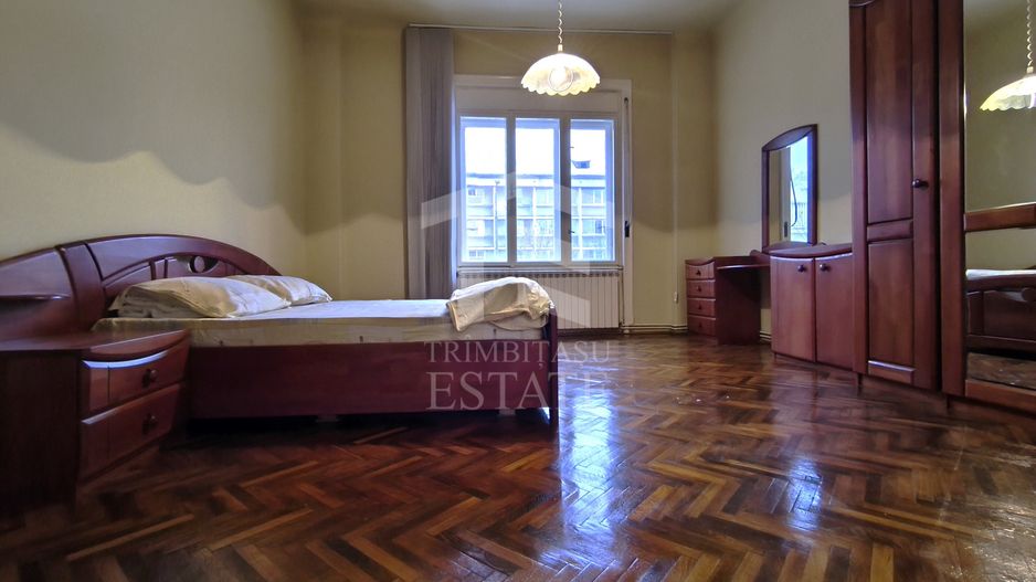 Apartmanet cu 3 camere Iosefin etajul 1 - Poză 1