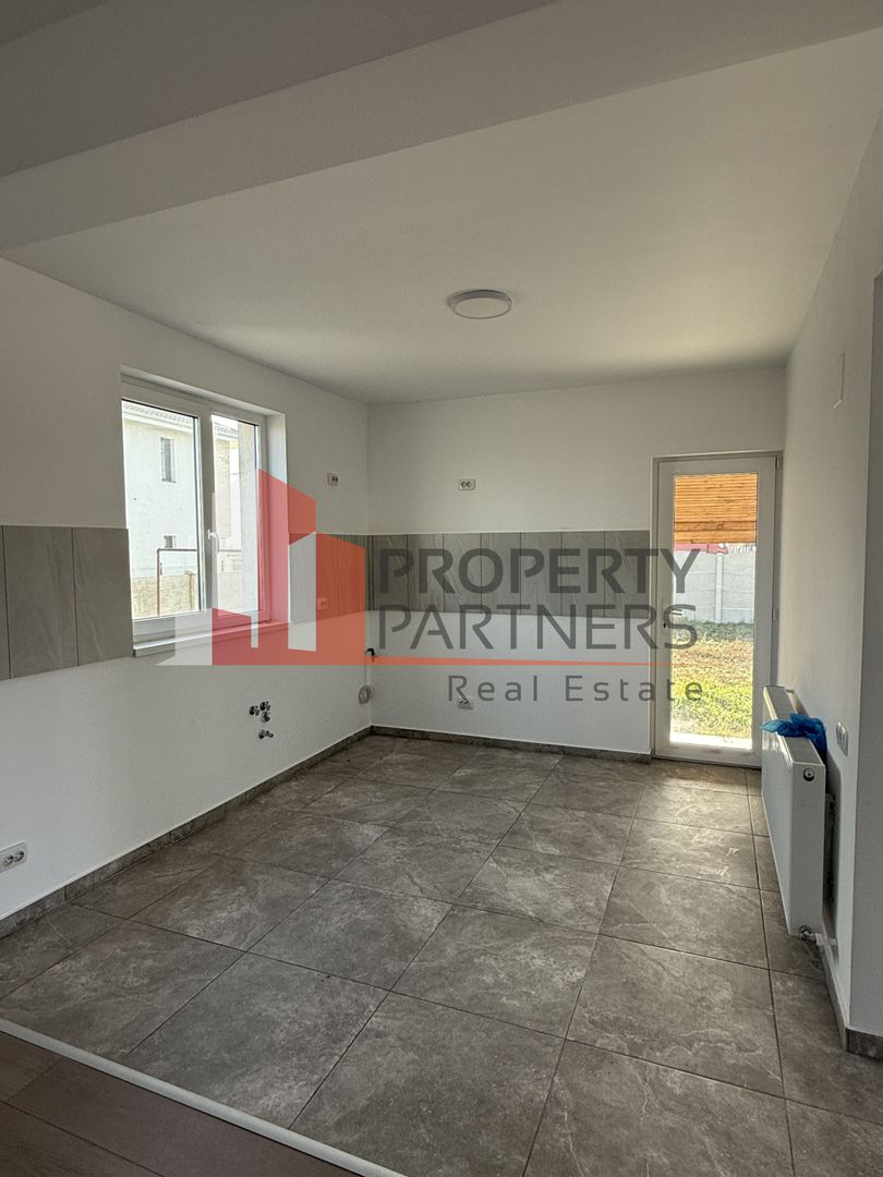 Casa versatila Sabareni - Poză 4