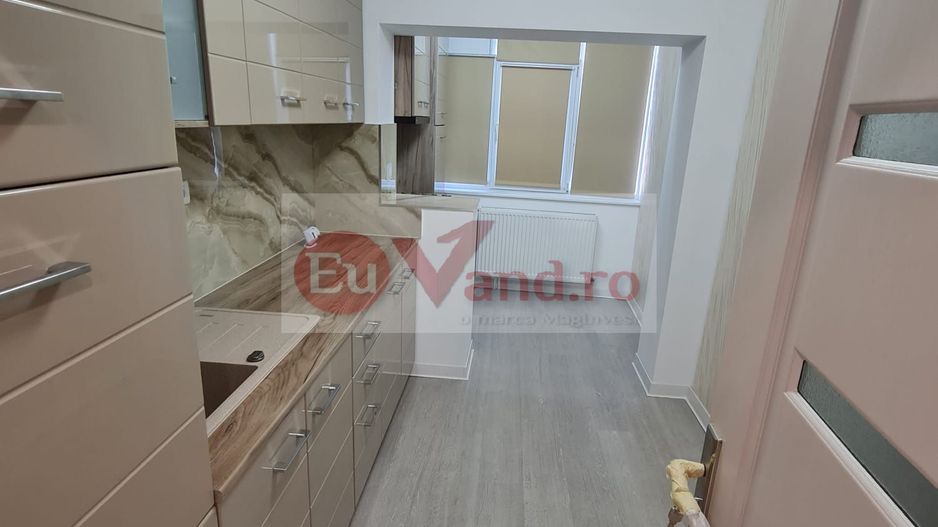 De vanzare apartament apartament cu 2 camere,  Micro 16, etaj 4, 68.000 E - Poză 11