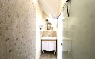 Apartament renovat, cu garaj și pivnițe, în Centrul Istoric al Sibiului - Poză 4