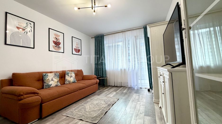 Apartament spatios 3 camere decomandat, parcare, zona Coresi, 3-6 luni - Poză 1