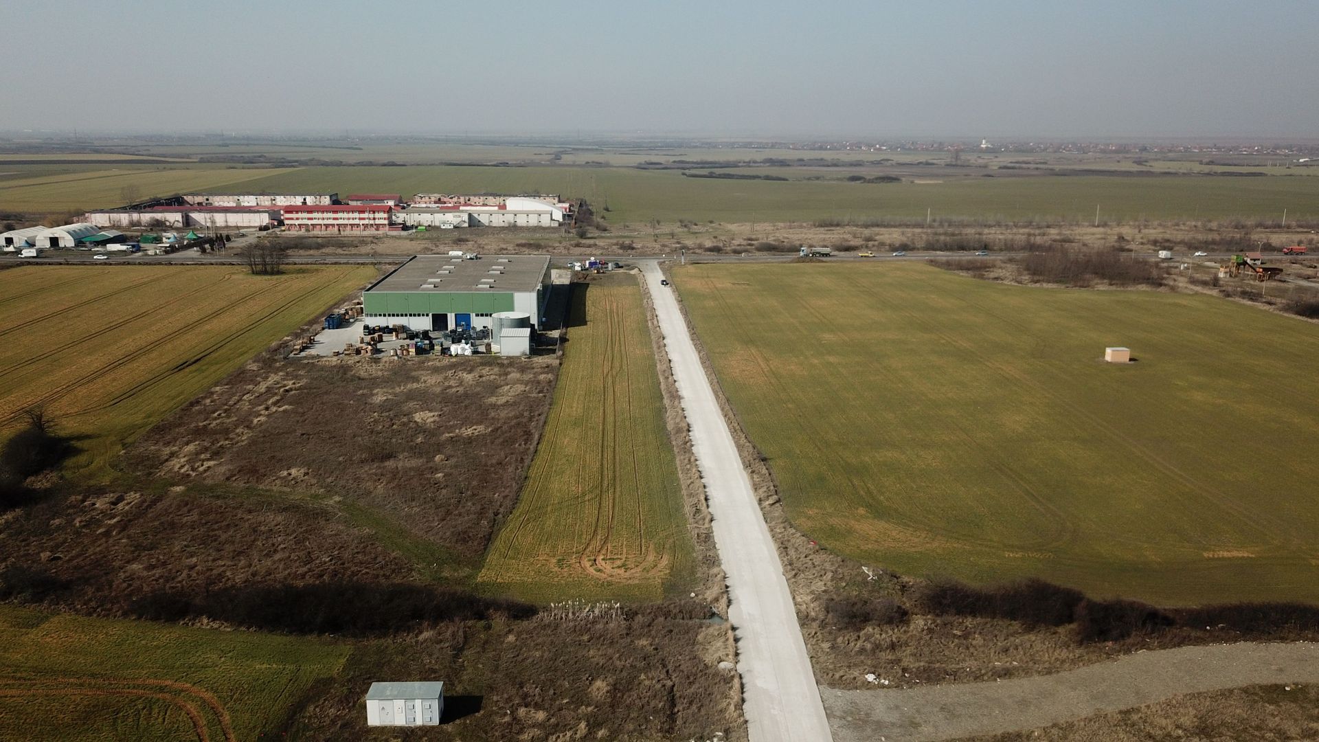 Teren industrial-comercial - Poză 1