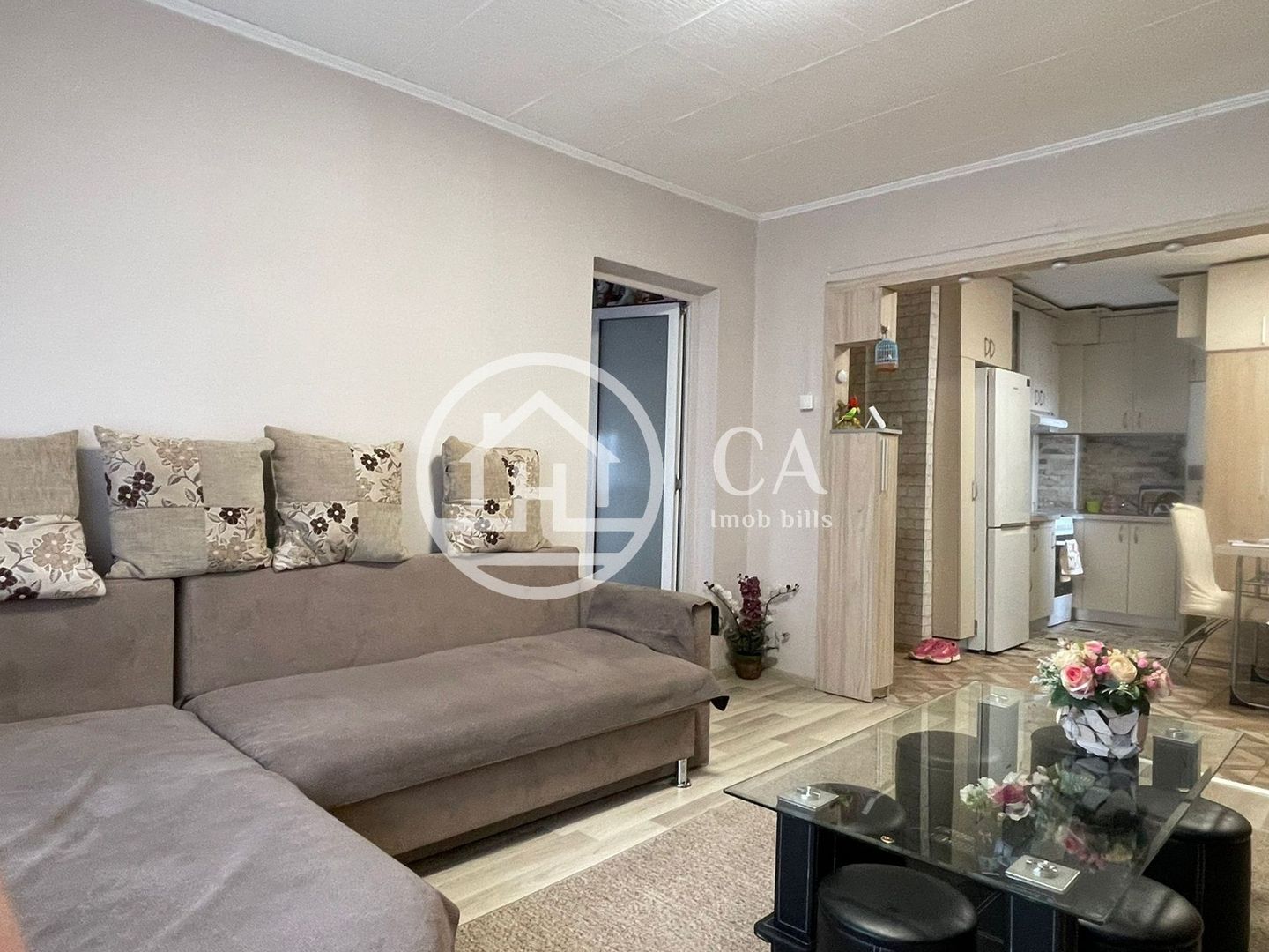 Apartament de vânzare cu 3 camere în Santandrei, Bihor - Poză 1