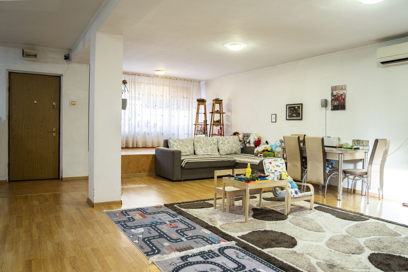 Brancoveanu, S+P+1Et+M(locuibila), 5 camere, garaj, statii metrou, stb - Poză 1