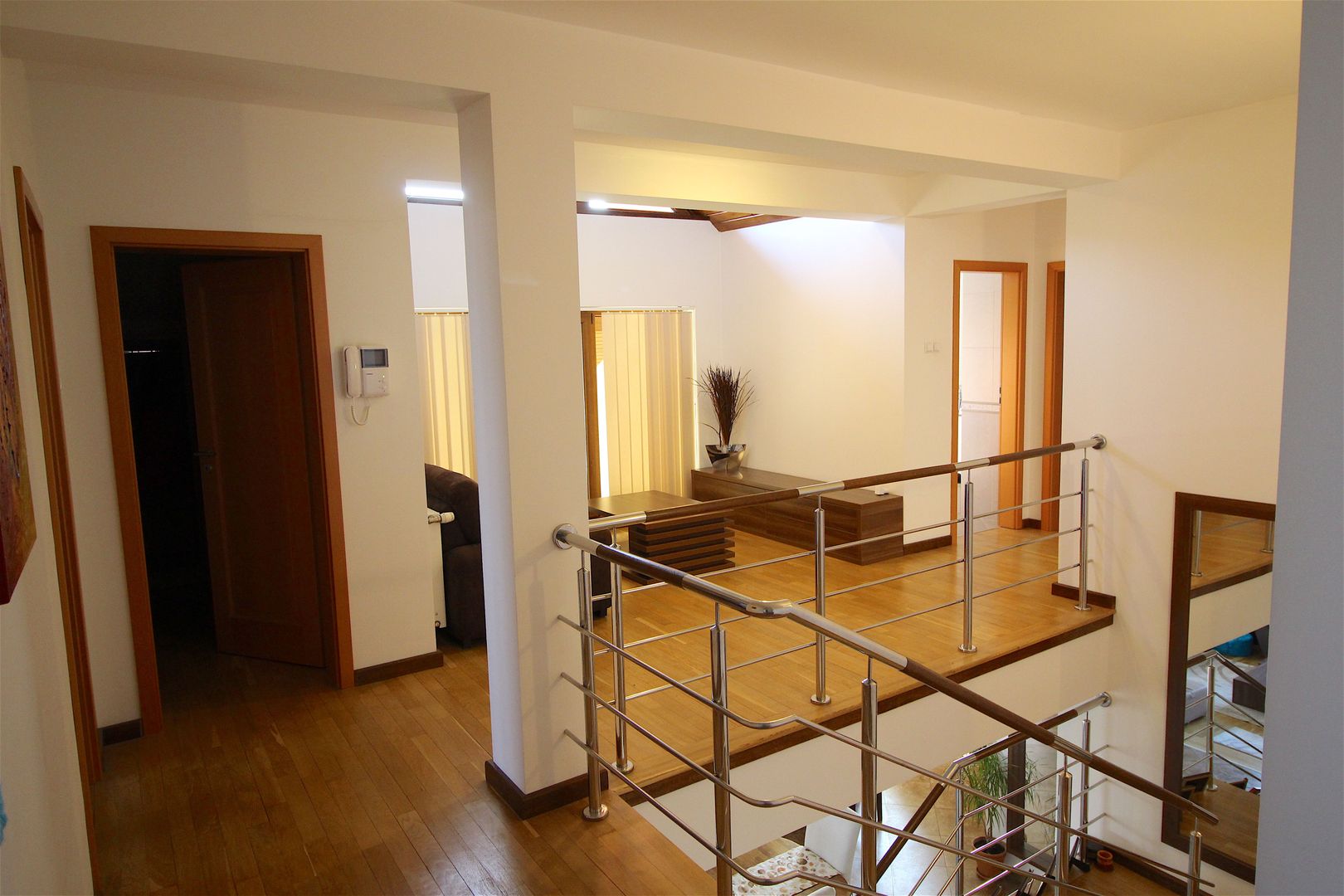 Casă / Vilă cu 5 camere de vânzare în zona Dumbravita - Poză 10