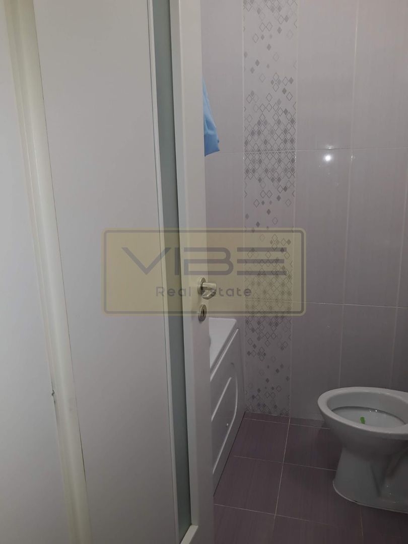 Apartament NOU 3 camere 2 bai, parcare privata zona  Copou - Poză 11