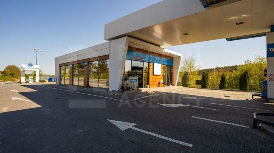 Vânzare, spațiu comercial, satul Peresecina, raionul Orhei - Poză 1