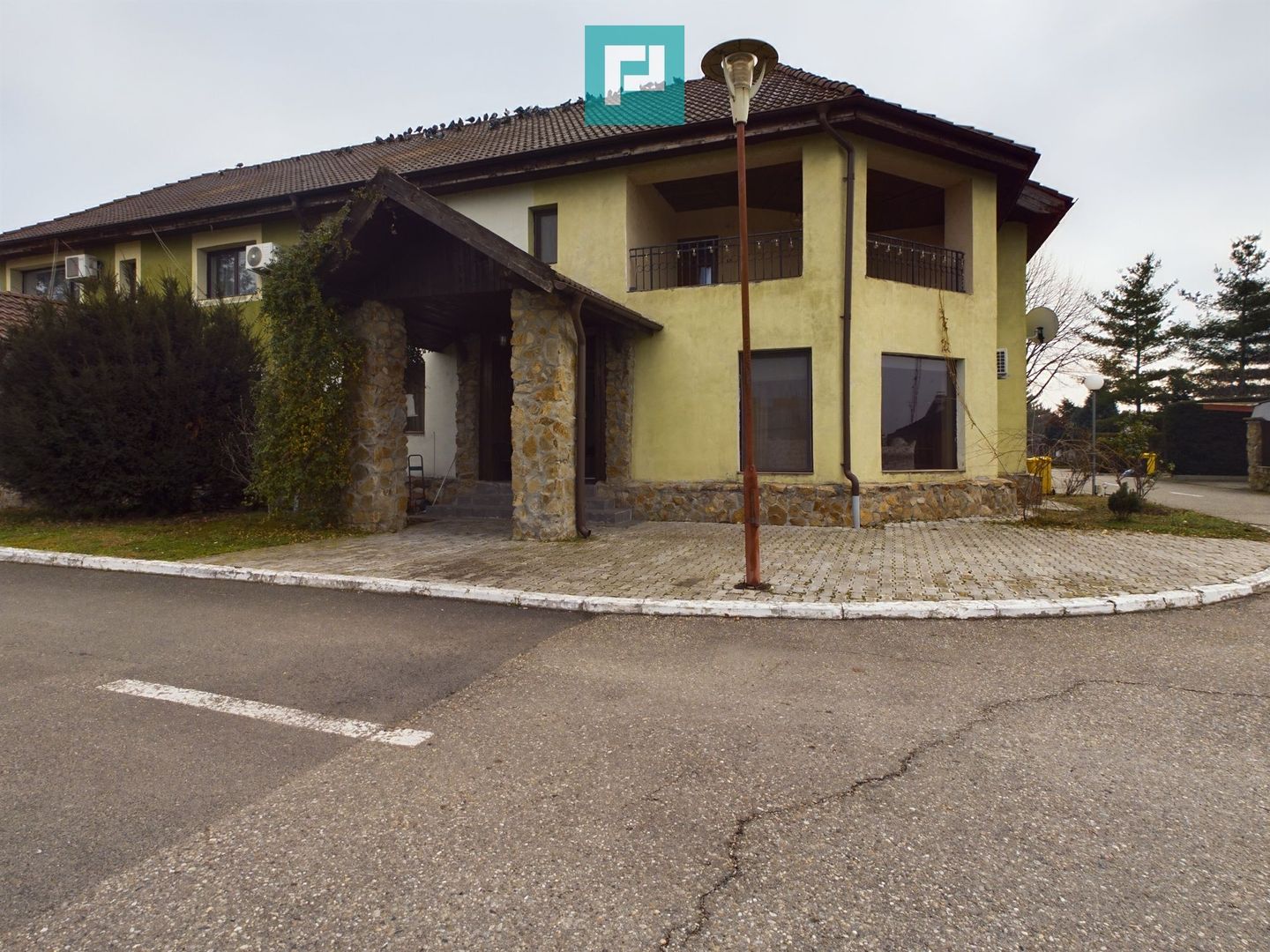 Casă in Cartierul Verde - Poză 12