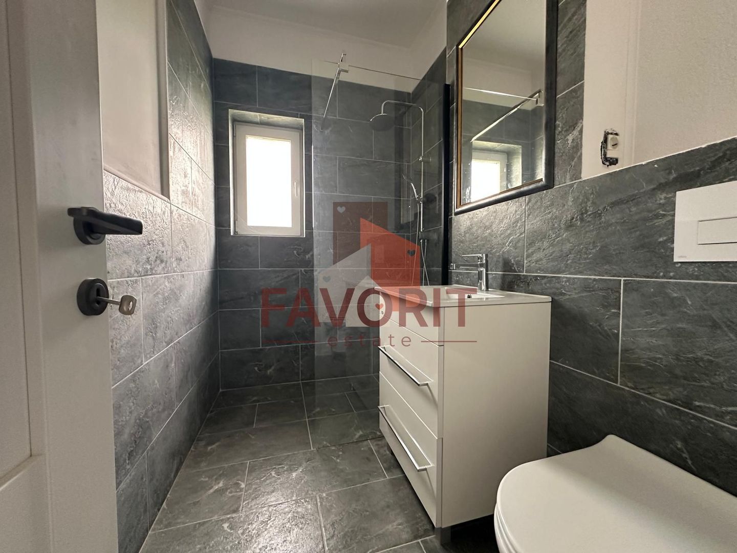 3 camere | Bloc nou | COMISION 0 | loc parcare | zona excelenta | - Poză 9