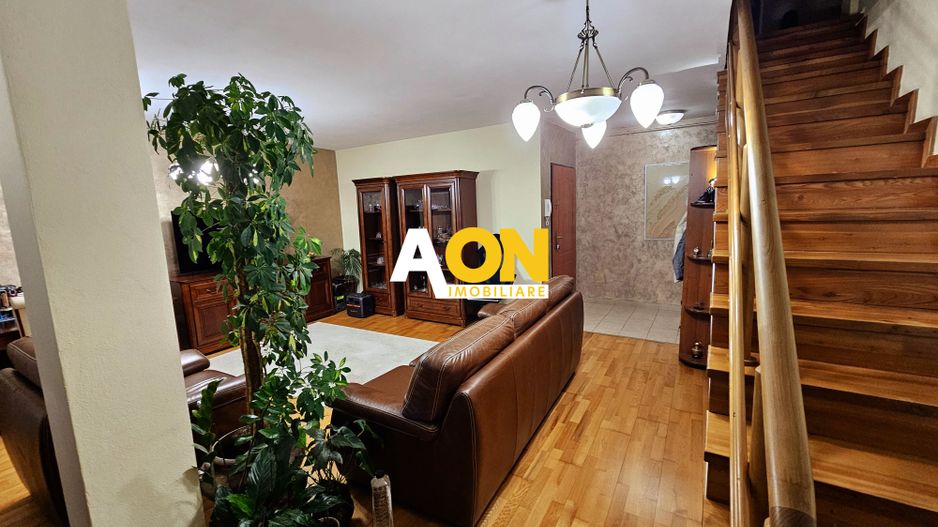 Apartament 3 Camere Zona Cetate, cu Scara Interioara - Poză 8