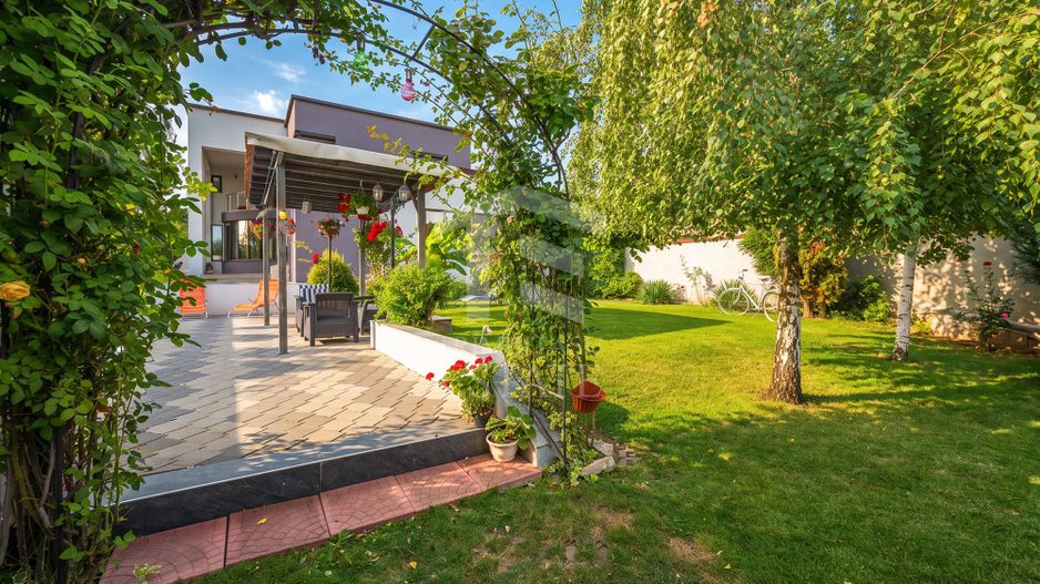 Vilă 342 mp cu piscină și 800 mp teren / 4 dormitoare / Pleașa - Poză 60