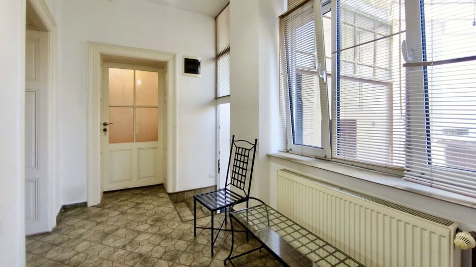 Apartament 4 camere, 132 mp, parter inalt, Piata Catedralei - Poză 4