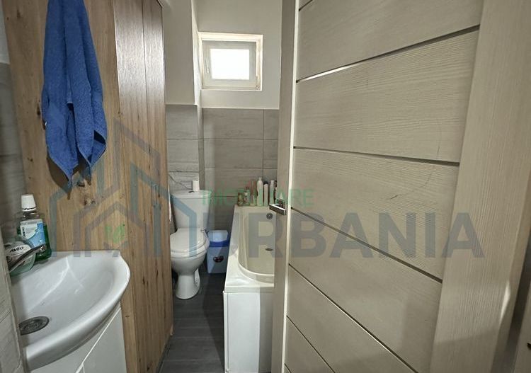 Apartament decomandat de 35 mp cu loc de parcare în Visan, comuna Barnova - Poză 2