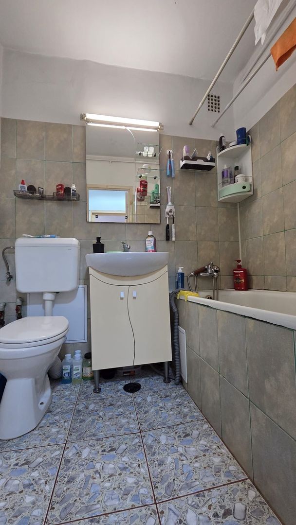 Apartament superb cu trei camere, Piata Sudului, 125.000€ negociabil - Poză 7