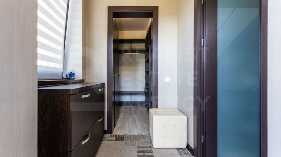 Vânzare, casă, 3 nivele, 4 camere, strada Schinoasa, com. Bacioi - Poză 23