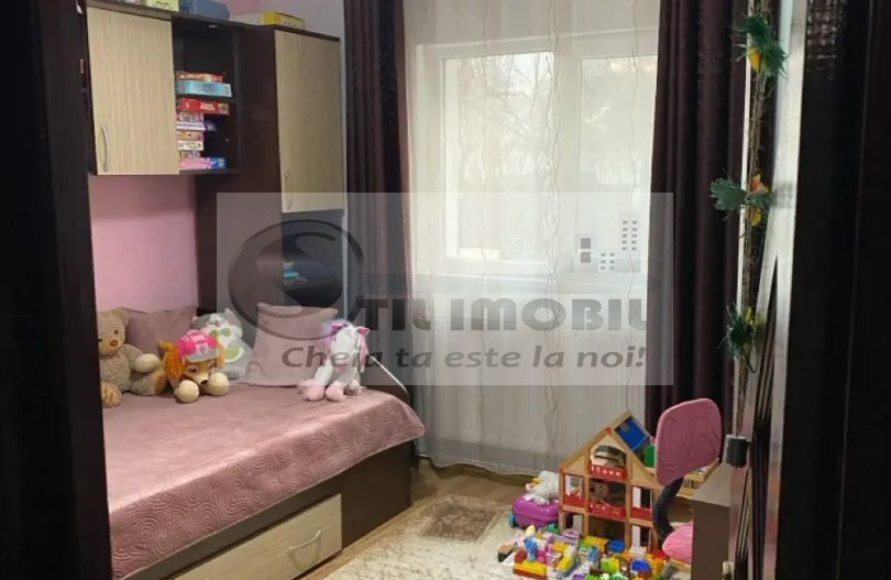 Apartament cu 3 camere Dacia - Poză 4