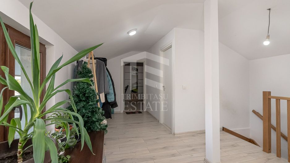 Casă modernă în Tâncăbești – 5 camere și natură la doi pasi - Poză 14