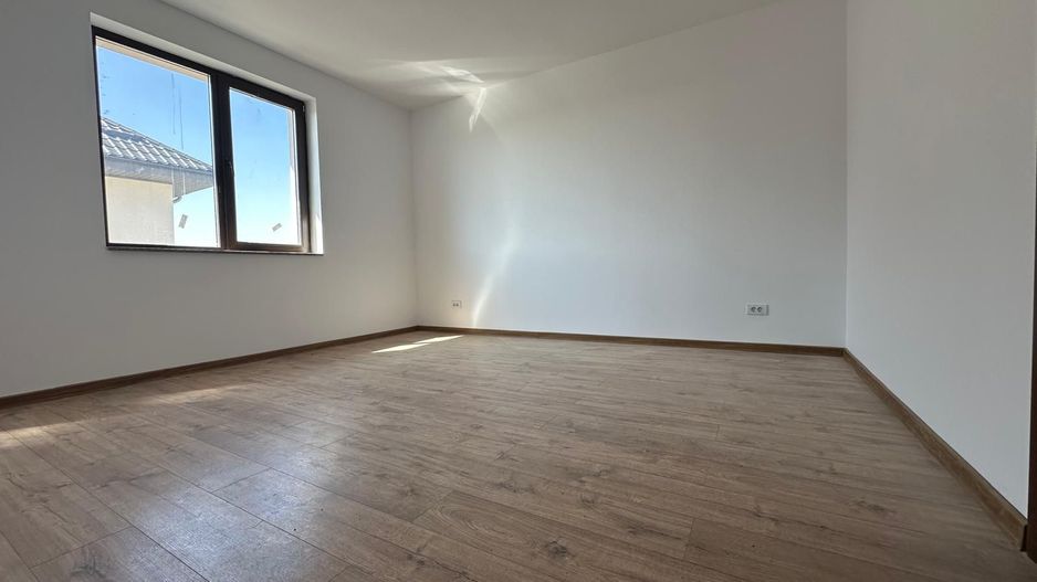 Vilă individuală P+1+M, 167 mp utili, teren 300 mp – lângă școală - Poză 6