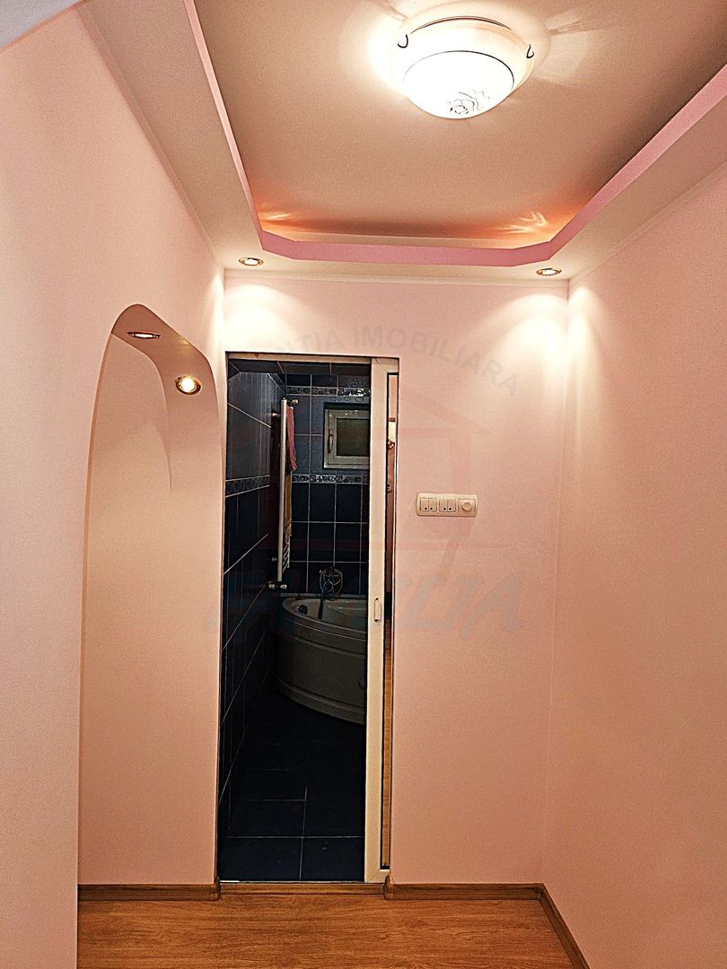 56.ooo Euro negociabil, 55 mp, 2 camere, etaj 4 din 5, liber, zona I.R - Poză 3