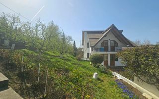 🏡 VILĂ ELEGANTĂ CU PRIVELIȘTE DEOSEBITĂ – VALENII DE MUNTE - Poză 2