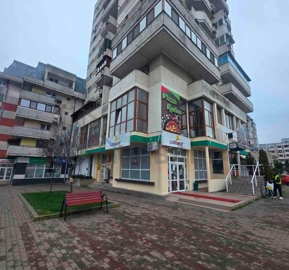Spațiu comercial de închiriat în zonă centrală, Pașcani, lângă Primărie - Poză 1