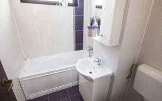 AP. 2 CAMERE- OBOR, CENTRALA, BUCATARIE INCHISA, PARCARE, CURTE - Poză 4