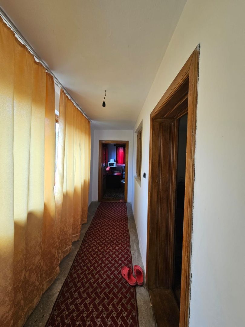 Casa de vanzare Golesti - zona Muzeu - Poză 3