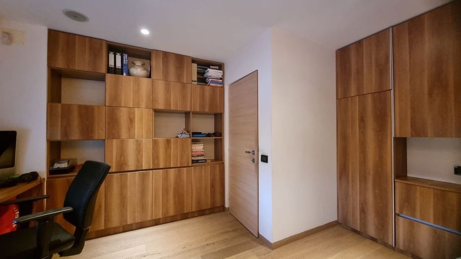 Vanzare Apartament 3 camere Mall Vitan Etaj 2 din 4 - Poză 1