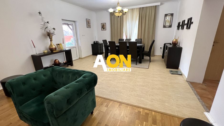 Casa de vanzare - 5 Camere, 2 Bai,  Garaj, 1000mp Teren - Poză 8