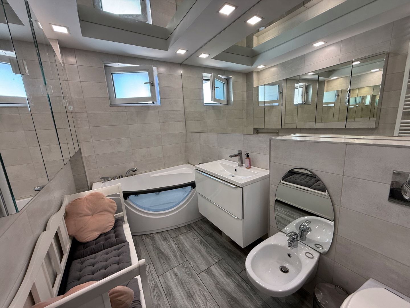 0% COMISION Apartament cu 2 camere și terasă de 53 mp , Zona VIVO - Poză 10