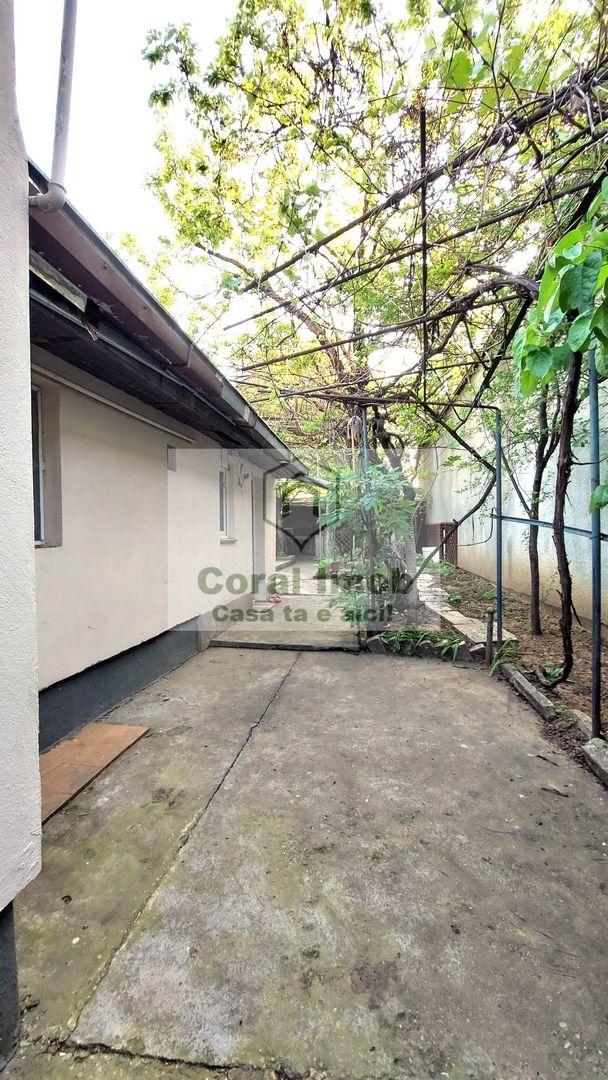 Vanzare casa 6 camere, 3 bai, 3 bucatarii, 2 centrale,  curte individu - Poză 20