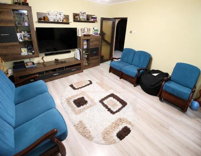 Vanzare apartament 3 camere, Micro 17, 70 mp, 99.000 EURO - Poză 7