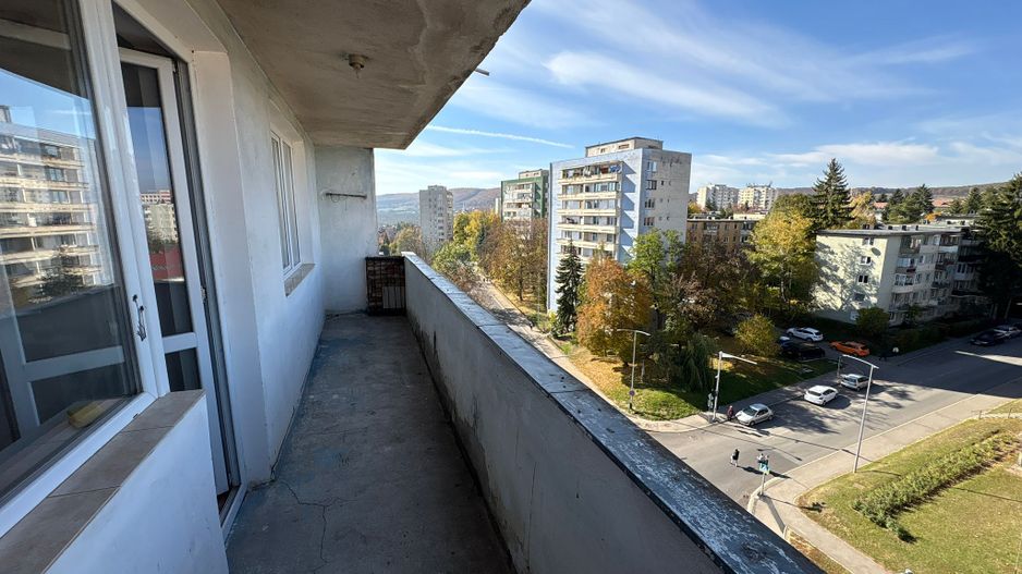 Apartament 2 camere 49 M² + balcon 10 M² cu priveliste Simeria - Poză 10