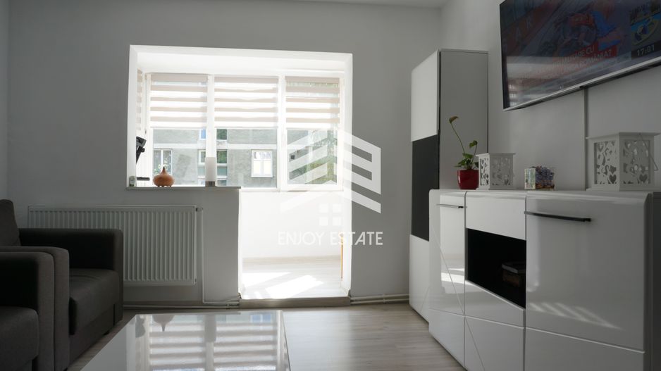 3 camere insorit, 2 bai, parcare si beci in Centrul Civic - Poză 4