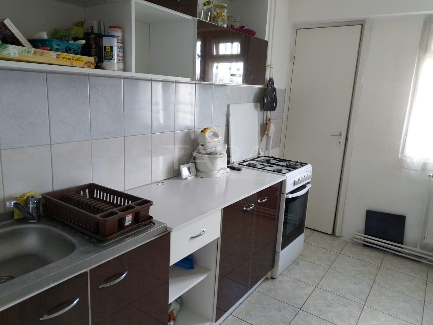 Apartament cu 4 camere decomandate, aproape de Iulius Mall. - Poză 1