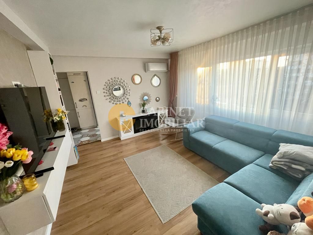 Apartament cu 3 camere - Etaj Intermediar - Bloc Fara Risc - Podu Ros - Poză 1
