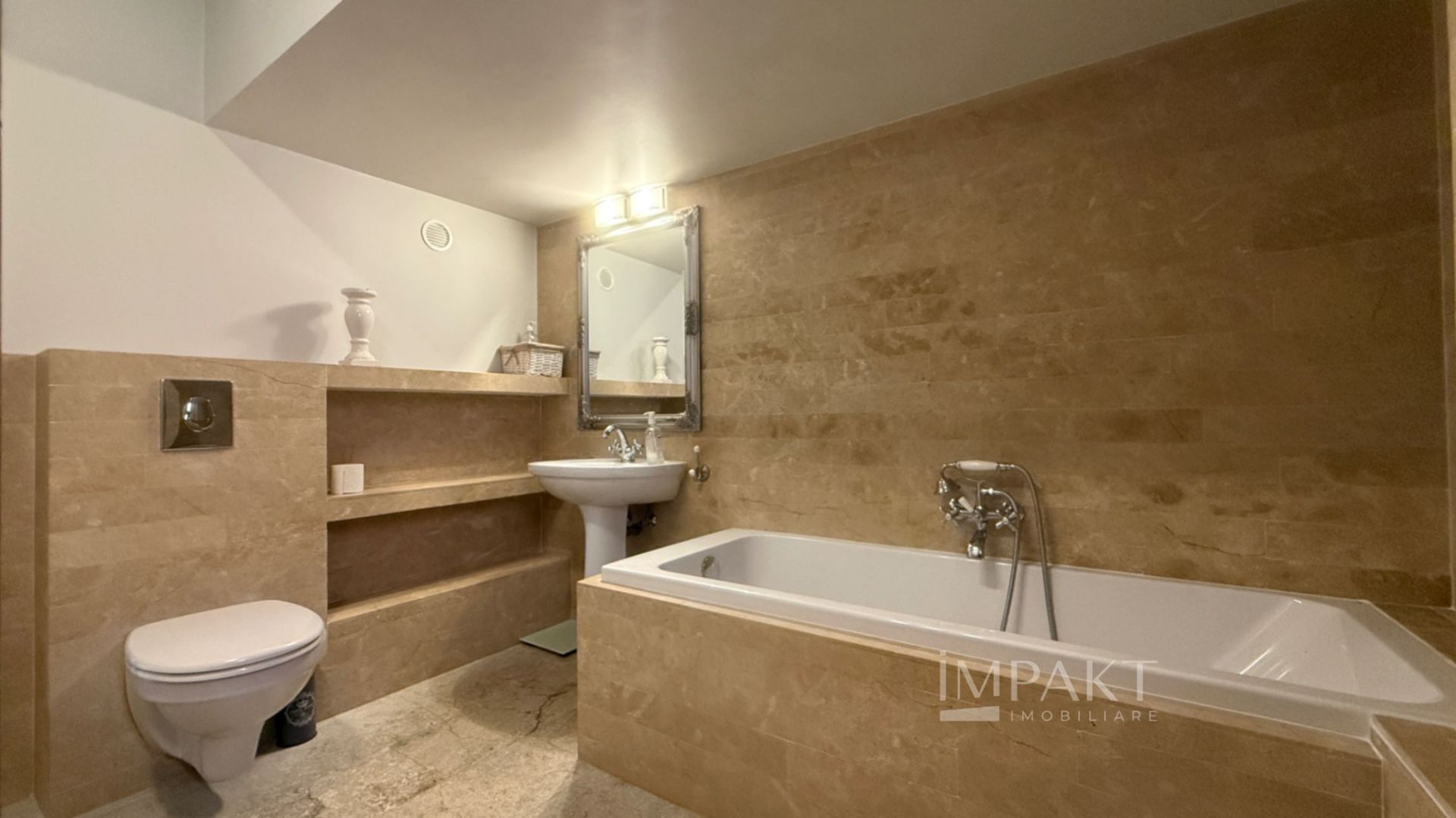 Apartament modern la vila cu gradina si teren 263mp aproape de centru - Poză 12